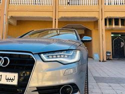 Grau Gebraucht 2014 Audi A6 Limousine | 11.000 €