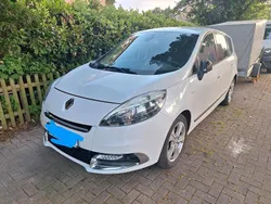 Weiß Gebraucht 2012 Renault Grand Scénic III Van / Kleinbus | 6.999 € (Teuer)