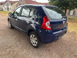 Blau Gebraucht 2009 Dacia Sandero Kleinwagen | 1.990 € (Guter Preis)