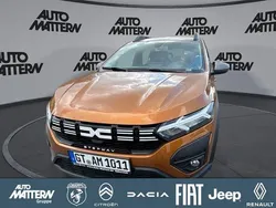 Orange Gebraucht 2023 Dacia Sandero Expression Kleinwagen | 17.790 € (Etwas zu teuer)