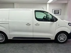 White jade Gebraucht 2022 Opel Vivaro Van | 15.900 € (Superpreis)