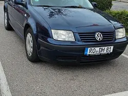 Blau Gebraucht 2001 VW Bora Basis Limousine | 2.290 € (Fairer Preis)