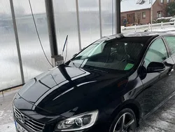 Schwarz Gebraucht 2016 Volvo S60 Linje Svart Limousine | 12.500 € (Fairer Preis)