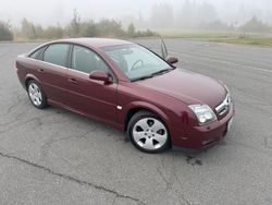 Rot Gebraucht 2003 Opel Vectra GTS Limousine | 2.700 €