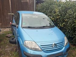 Blau Gebraucht 2003 Citroën C3 Kleinwagen | 200 €
