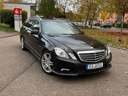 Schwarz Gebraucht 2011 Mercedes E200 Sport Limousine | 9.990 € (Guter Preis)