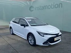 Grau Gebraucht 2024 Toyota Corolla Business Edition Van / Kleinbus | 30.390 € (Fairer Preis)
