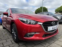 Soul red metallic Gebraucht 2018 Mazda 3 Center-Line Limousine | 15.900 € (Fairer Preis)