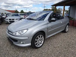 Grau Gebraucht 2004 Peugeot 206 CC Quiksilver Cabrio | 1.300 € (Fairer Preis)