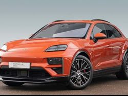 Orange Gebraucht 2024 Porsche Macan 4 Electric SUV | 113.900 € (Fairer Preis)