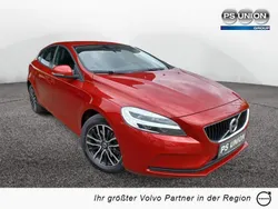 Rot / fusion red Gebraucht 2018 Volvo V40 Momentum Kombi | 16.890 € (Fairer Preis)