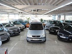 Grau Gebraucht 2000 Opel Zafira Elegance Van / Kleinbus | 2.990 € (Teuer)