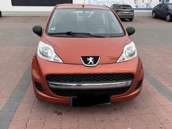 Orange Gebraucht 2010 Peugeot 107 Kleinwagen | 1.800 € (Teuer)