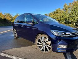 Blau Gebraucht 2016 VW Touran Highline Van / Kleinbus | 24.990 € (Etwas zu teuer)