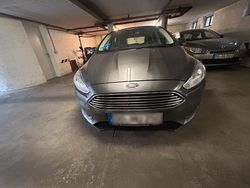 Grau Gebraucht 2017 Ford Focus Business Edition Kombi | 7.000 € (Guter Preis)