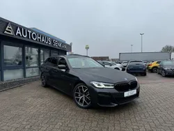 Grau Gebraucht 2021 BMW 530 M Sport Kombi | 28.990 € (Fairer Preis)