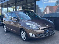 Braun Gebraucht 2009 Renault Scénic III Dynamique Van / Kleinbus | 1.700 € (Superpreis)