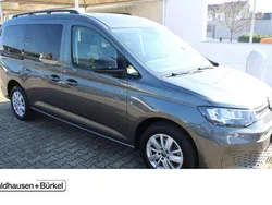Grau Gebraucht 2024 VW Caddy Maxi Life Van / Kleinbus | 32.750 € (Fairer Preis)