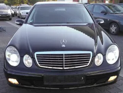 Schwarz Gebraucht 2004 Mercedes E200 Classic Limousine | 2.900 € (Guter Preis)