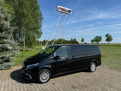 Schwarz Gebraucht 2023 Mercedes V300 Avantgarde Van / Kleinbus | 58.990 € (Fairer Preis)