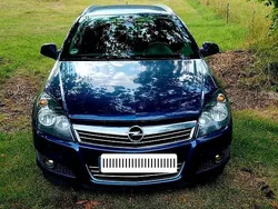 Blau Gebraucht 2010 Opel Astra Kombi | 2.400 € (Guter Preis)