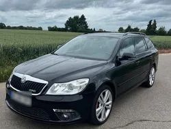 Schwarz Gebraucht 2011 Skoda Octavia vRS Kombi | 5.200 € (Superpreis)