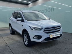 Weiß Gebraucht 2018 Ford Kuga Titanium SUV | 14.289 € (Fairer Preis)