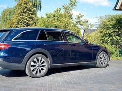 Blau Gebraucht 2018 Mercedes E220 Kombi | 27.499 € (Etwas zu teuer)