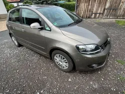 Braun Gebraucht 2009 VW Golf Plus Comfortline Van / Kleinbus | 6.700 € (Fairer Preis)