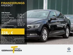 Schwarz Gebraucht 2016 VW Passat Comfortline Limousine | 13.280 € (Superpreis)