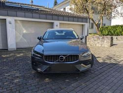 Grau Gebraucht 2020 Volvo V60 Inscription Kombi | 27.800 € (Fairer Preis)