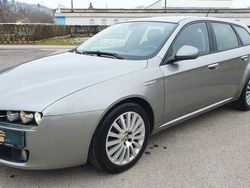 Grau Gebraucht 2006 Alfa Romeo 159 Distinctive Kombi | 2.950 € (Fairer Preis)