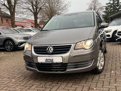 Grau Gebraucht 2009 VW Touran Freestyle Van / Kleinbus | 4.950 € (Fairer Preis)