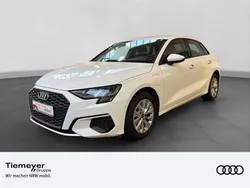 Weiß Gebraucht 2023 Audi A3 Sportback e-tron Design Limousine | 23.320 € (Superpreis)