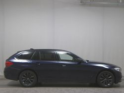 Blau Gebraucht 2020 BMW 520 Sport Line Kombi | 13.990 € (Guter Preis)