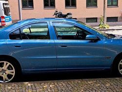 Blau Gebraucht 2005 Volvo S60 Summum Limousine | 12.499 €