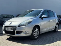 Grau Gebraucht 2009 Renault Scénic III Dynamique Van / Kleinbus | 4.999 € (Fairer Preis)