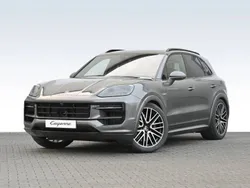 Quarzitgraumetallic Gebraucht 2024 Porsche Cayenne S E-Hybrid SUV | 141.490 €