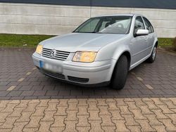 Grau Gebraucht 1999 VW Bora Comfortline Limousine | 850 € (Guter Preis)