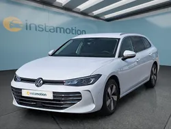 Weiß Gebraucht 2024 VW Passat Kombi | 36.449 € (Guter Preis)
