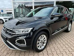 Schwarz Gebraucht 2024 VW T-Roc Style SUV | 28.990 € (Fairer Preis)