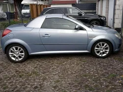 Blau Gebraucht 2006 Opel Tigra Edition Cabrio | 3.600 € (Etwas zu teuer)