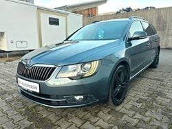 Grau Gebraucht 2015 Skoda Superb Exclusive Kombi | 13.490 € (Fairer Preis)