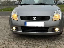 Grau Gebraucht 2006 Suzuki Swift Kleinwagen | 2.800 € (Teuer)