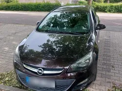 Beige Gebraucht 2013 Opel Astra Kombi | 4.200 € (Fairer Preis)