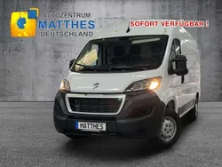 Weiß uni Gebraucht 2023 Peugeot Boxer Van | 27.899 € (Etwas zu teuer)