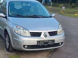Silber Gebraucht 2005 Renault Scénic II Authentique Van / Kleinbus | 2.000 € (Fairer Preis)