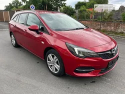 Rot Gebraucht 2021 Opel Astra Edition Limousine | 7.600 €
