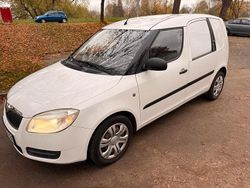 Weiß Gebraucht 2008 Skoda Roomster Van / Kleinbus | 3.650 € (Teuer)