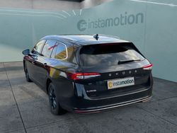 Schwarz Gebraucht 2024 Skoda Superb Kombi | 44.399 €